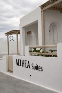 Eingang der Anlage – Althea Suites, Naoussa