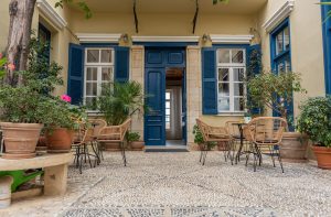 Eingang in der Altstadtgasse – Pandora Suites, Chania