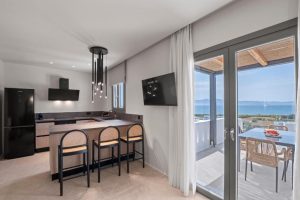 Essbereich Lithia Villas Naxos