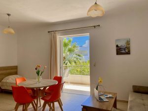 Essplatz im Apartment – Manolis Apartments, Plakias