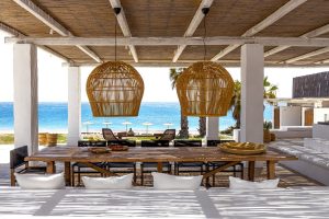 Essplatz im Freien Crystalia Beach House Lachania