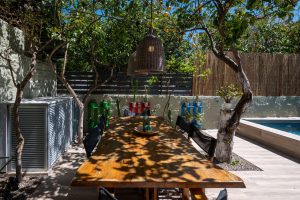 Essplatz im Garten - City Cottage Kalamata