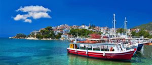 Flisvos Beachfront Apartments in Loutraki auf Skopelos