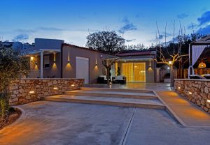 Garten am Abend, Villa4Dreams Gerani