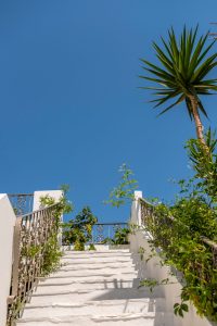 Garten mit Palmen – Aris Hotel Paleochora Kreta
