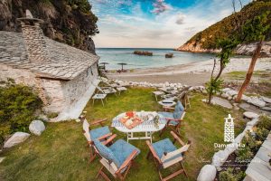 Garten zum Strand Damma Mia Damouchari