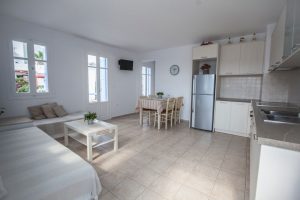 Grand Apartment – Wohnraum – Astarti Apartments ***, Livadakia