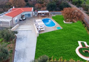 Grundstück von oben, Villa4Dreams Gerani