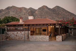 Häuser vor der Bergkulisse von Akrotiri – Alkistis Sweet Homes, Stavros