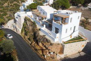 Haus am Hang – The Kalymnos Cliff Apartments, Kamari
