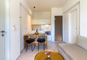 Apartment 15 Küche und Essplatz - Secret Nest Plakias