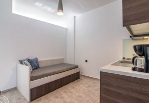 Apartment Wohnbereich mit Schlafsofa - Mythos Studios Apartments Damnoni