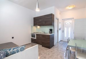 Studio Küchenzeile und Essplatz - Mythos Studios Apartments Damnoni