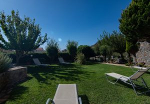 Garten - Mythos Studios Apartments Damnoni