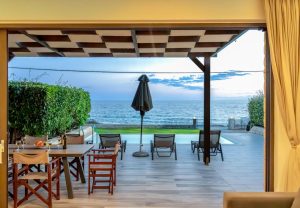 Villa 3 Terrasse mit Meerblick - Mary Beach Villas Frangokastello