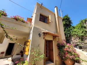 Dorfhaus mit Meer- und Bergblick bei Kissamos - Immobilie auf Kreta