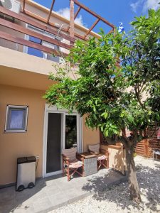 Eingang mit Garten - Maisonette in Maleme auf Kreta zu verkaufen