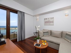 Junior Suite – Wohnbereich – Porto Veneziano Hotel, Chania