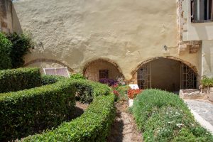Kreuzgang des ehemaligen Klosters – San Salvatore Monastery, Chania