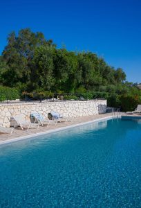 Liegen am Pool Villa Vasso Kerasia