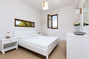 Lodge Elia – Schlafzimmer – Mikro Livadi Lodges, Episkopi bei Rethymnon