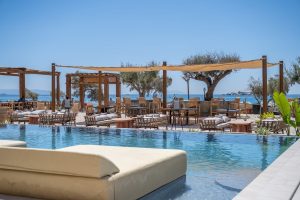 Lounge am Pool – Plaka, Naxos