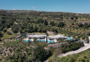 Luftaufnahme der Villen, Kalostous Villas Agia Triada