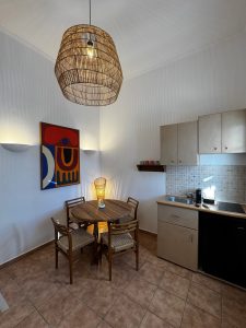 Maisonette mit 1 Schlafzimmer – Wohnbereich mit Küche – Althea Suites, Naoussa