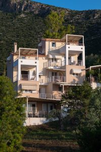 Nikole’s Villas über der Küste von Kynouria - – Nikole’s Villas, Tyros