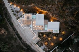 Pnoes Skyros in Kalamitsa