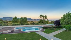 Pool in der Abendstimmung - – Paradise Resort Finikounda