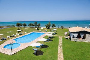 Pool mit Blick aufs Meer Kosmos Beach Roda Korfu
