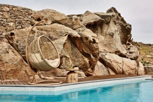 Pool mit Felsen - Almyra Guest Houses Paraga Mykonos