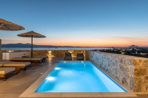 Privatpool bei Sonnenuntergang Lithia Villas Naxos