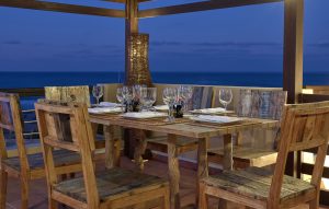 Restaurantterrasse am Meer – Pilot Beach Resort, Georgioupoli