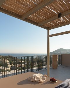 Rooftop Junior Suite – Terrasse mit Meerblick – Paralos Irini Mare, Agia Galini