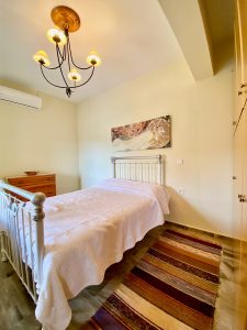 Schlafzimmer – Captain's House, Emporios