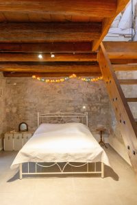 Schlafzimmer - Steinhaus Koumeika Samos