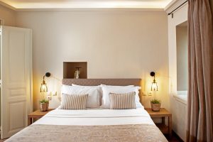 Schlafzimmer mit Doppelbett – Villa Andromachi, Ano Gatzea, Pilion
