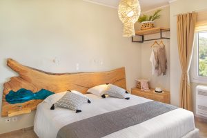 Signature-Apartment Schlafzimmer - Penny Luxury Apartments Kokkari Samos