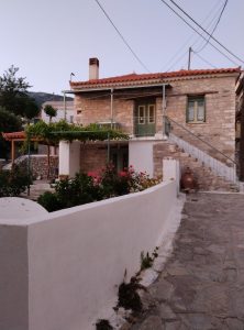 Steinhaus mit Hof - Steinhaus Koumeika Samos