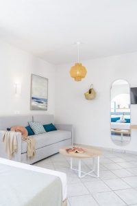 Studio mit Sitzecke - Romantica Apartments Agia Pelagia Kythira