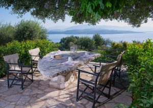Terrasse im Grünen Villa Vasso Kerasia