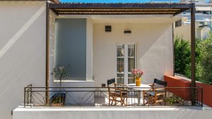 Terrasse im Obergeschoss - City Cottage Kalamata