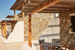 Terrasse unter der Pergola - Almyra Guest Houses Paraga Mykonos