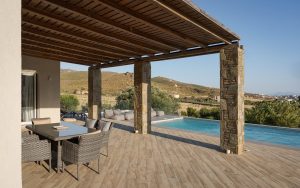 Überdachte Terrasse - – Andros Royal Villa, Gavrio