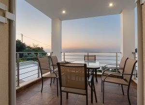Veranda mit Meerblick - – Nikole’s Villas, Tyros
