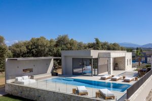 Villa mit Pool, Villa Artemis Tavronitis