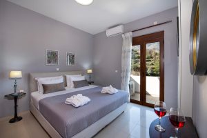 Villa Thea – Schlafzimmer – Thea Villas, Kournas