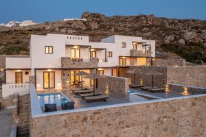 Villen mit Pool am Abend Lithia Villas Naxos